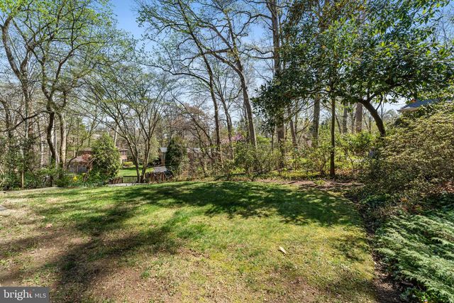 2820 ELLICOTT ST NW, Washington, DC 20008