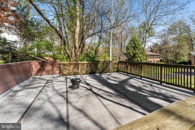 2820 ELLICOTT ST NW, Washington, DC 20008