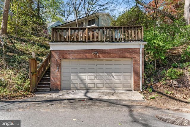 2820 ELLICOTT ST NW, Washington, DC 20008