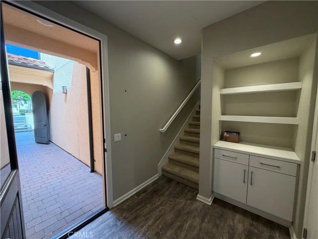 178 Outwest, Irvine, CA 92618