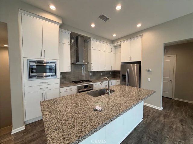 178 Outwest, Irvine, CA 92618