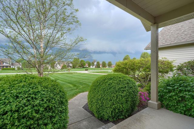 4656 Meadowgrove Drive NW, Carroll, OH 43112
