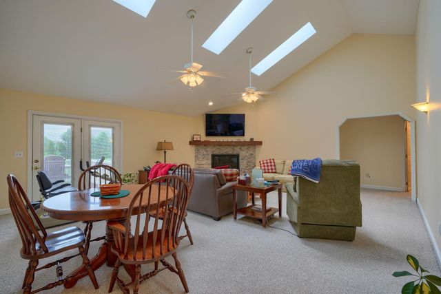 4656 Meadowgrove Drive NW, Carroll, OH 43112