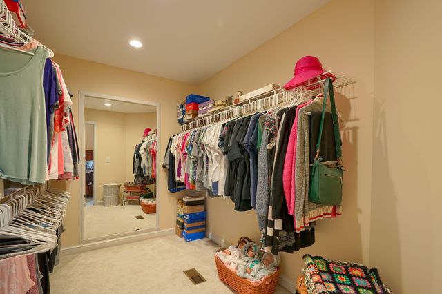 4656 Meadowgrove Drive NW, Carroll, OH 43112