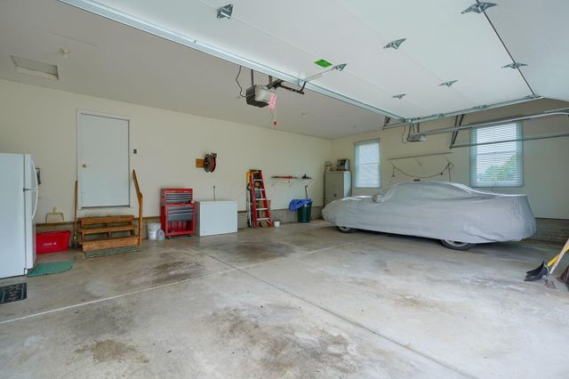4656 Meadowgrove Drive NW, Carroll, OH 43112