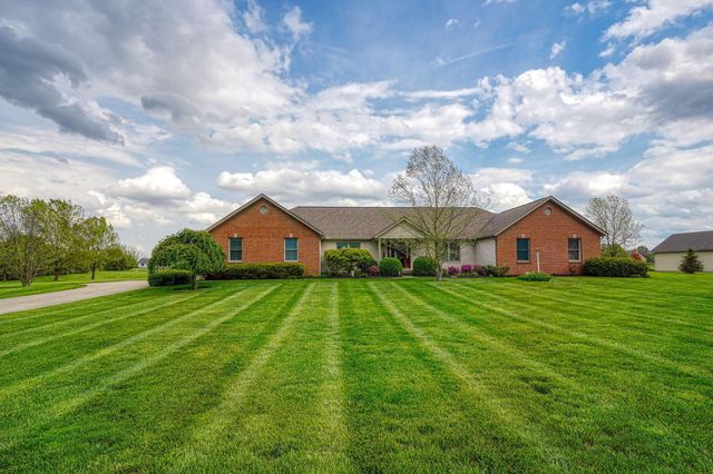 4656 Meadowgrove Drive NW, Carroll, OH 43112