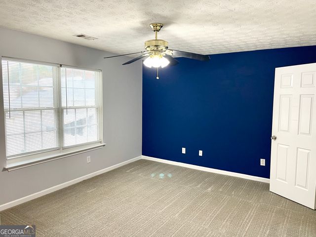 650 Windcroft Circle NW, Acworth, GA 30101