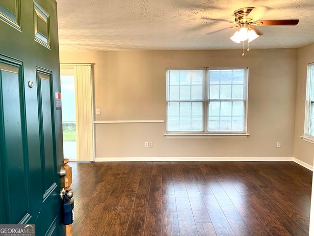 650 Windcroft Circle NW, Acworth, GA 30101