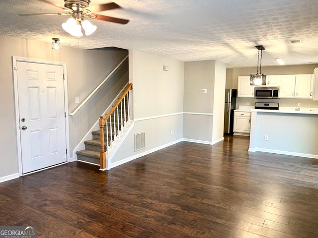 650 Windcroft Circle NW, Acworth, GA 30101