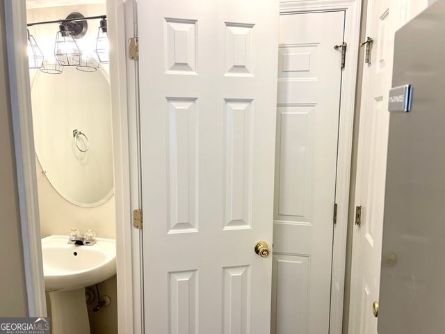 650 Windcroft Circle NW, Acworth, GA 30101