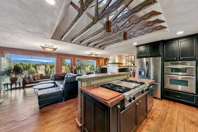 12191 Highland Avenue, Truckee, CA 96161