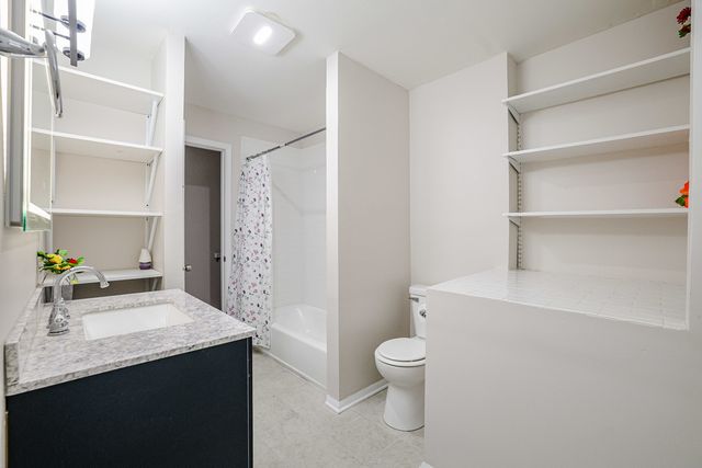 1777 Linden Avenue, Hanover Park, IL 60133