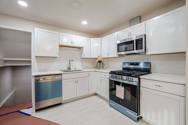 1777 Linden Avenue, Hanover Park, IL 60133