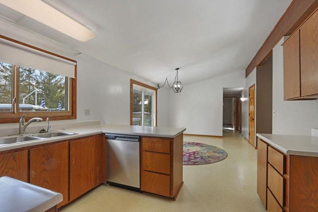 1305 93rd AVENUE, Kenosha, WI 53144