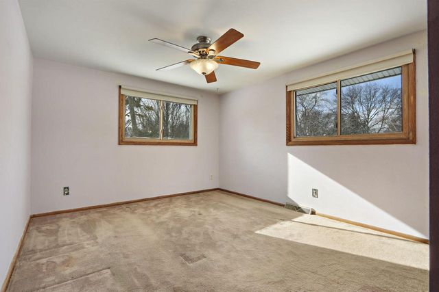 1305 93rd AVENUE, Kenosha, WI 53144