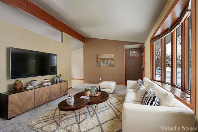 1305 93rd AVENUE, Kenosha, WI 53144