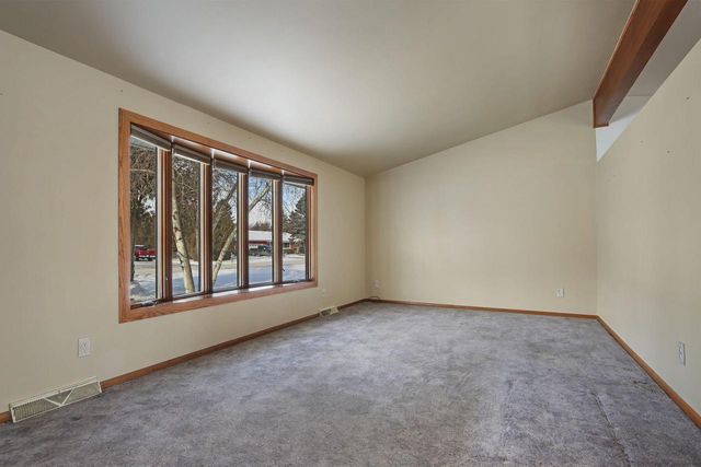 1305 93rd AVENUE, Kenosha, WI 53144