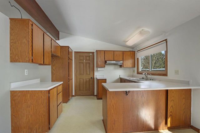 1305 93rd AVENUE, Kenosha, WI 53144