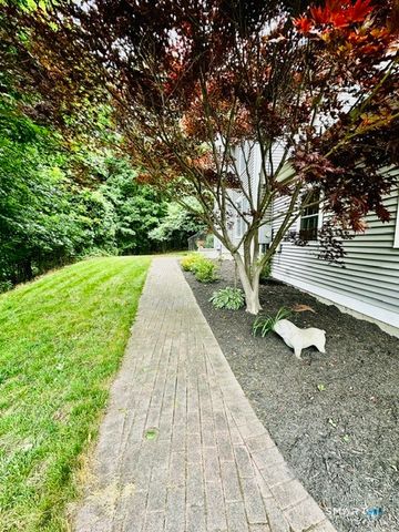 92 State Avenue, Killingly, CT 06241