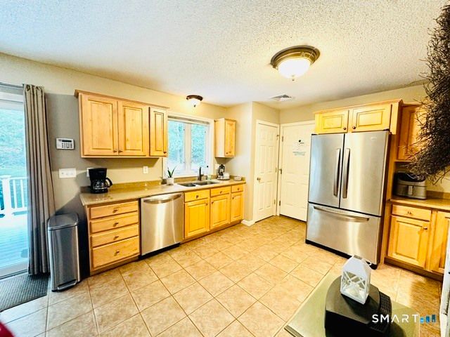 92 State Avenue, Killingly, CT 06241