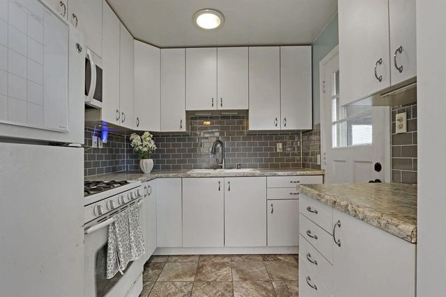 912 Melvin AVENUE, Racine, WI 53402