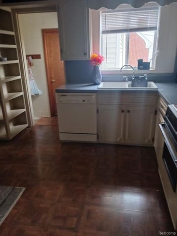 682 Budlong Street, Adrian, MI 49221