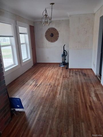 682 Budlong Street, Adrian, MI 49221