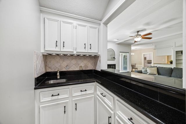 2906 Eagle Creek Drive, Kingwood, TX 77345
