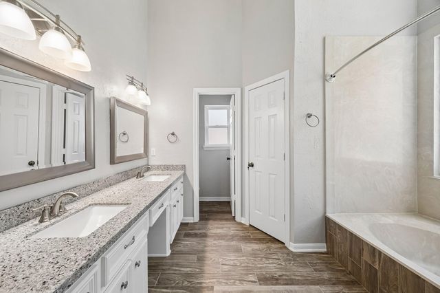 2906 Eagle Creek Drive, Kingwood, TX 77345