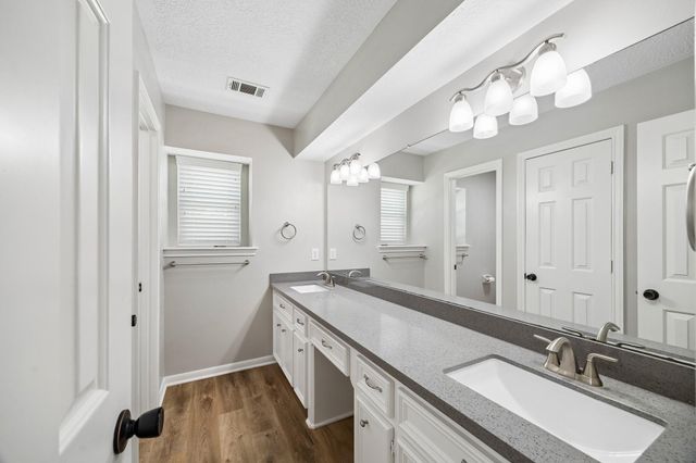 2906 Eagle Creek Drive, Kingwood, TX 77345