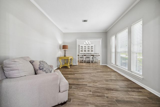 2906 Eagle Creek Drive, Kingwood, TX 77345