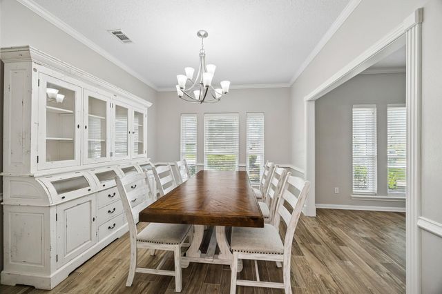 2906 Eagle Creek Drive, Kingwood, TX 77345