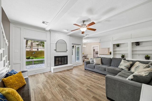 2906 Eagle Creek Drive, Kingwood, TX 77345