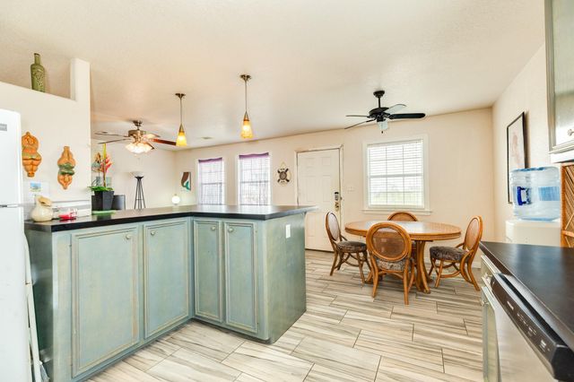 337 Thunder Road, Surfside Beach, TX 77541