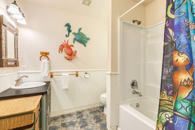 337 Thunder Road, Surfside Beach, TX 77541