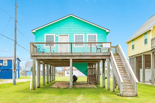 337 Thunder Road, Surfside Beach, TX 77541