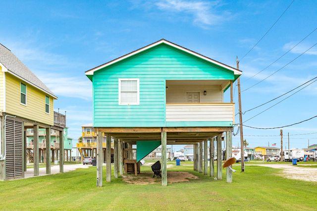 337 Thunder Road, Surfside Beach, TX 77541
