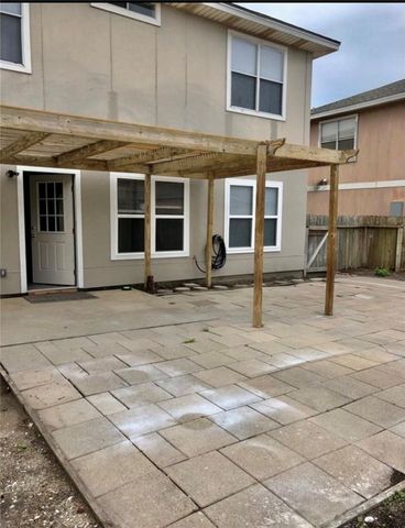 15526 Cruiser St A, Corpus Christi, TX 78418