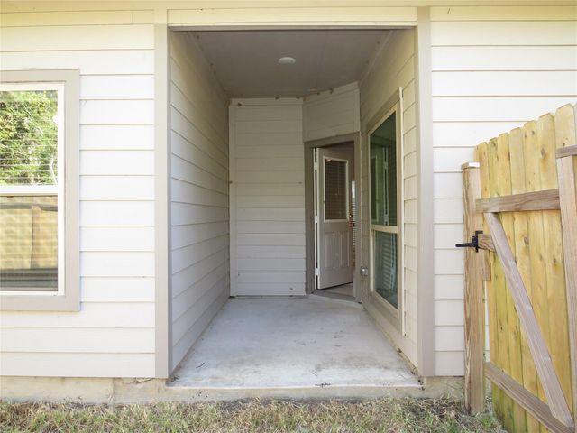 24712 Stablewood Forest Court, Houston, TX 77336