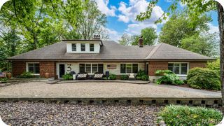 3 Grantview Lane, St Louis, MO 63123