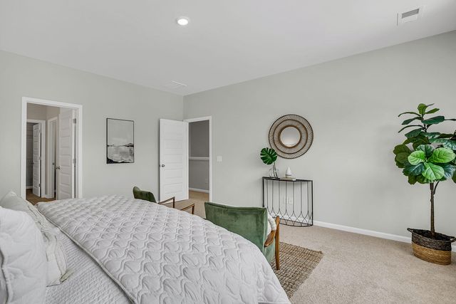 8 Dahlberg Street, Summerville, SC 29483