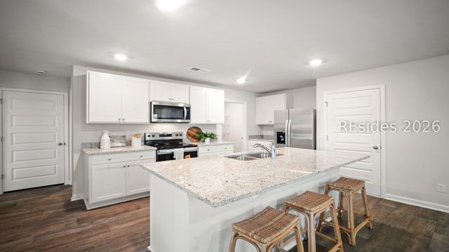 35 Pollen Dr, Ridgeland, SC 29936