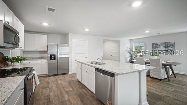 35 Pollen Dr, Ridgeland, SC 29936