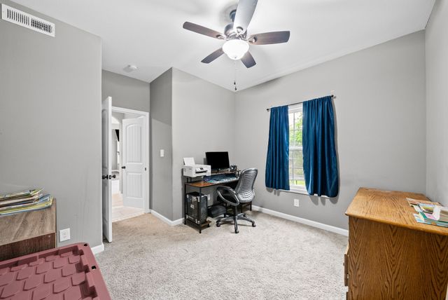 367 Barry Dr, Clarksville, TN 37040