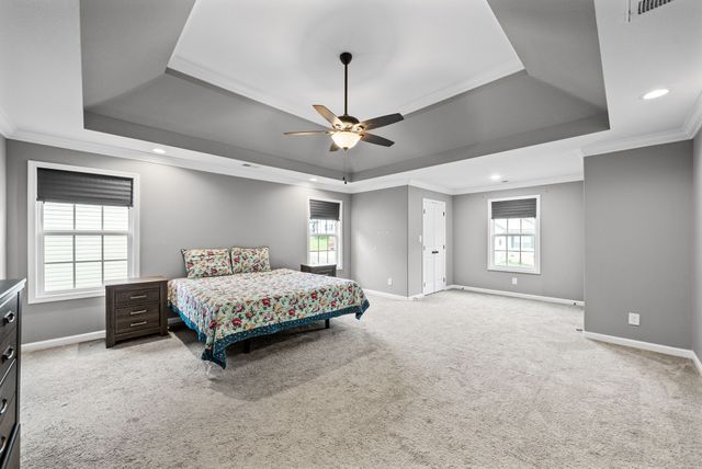 367 Barry Dr, Clarksville, TN 37040