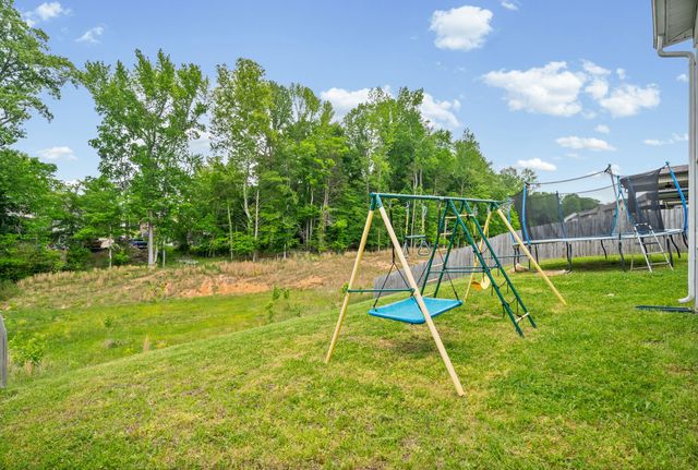 367 Barry Dr, Clarksville, TN 37040