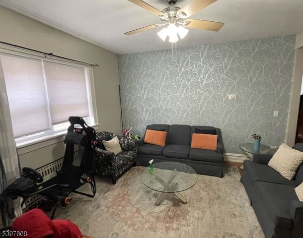 25 Park Ave, Passaic City, NJ 07055