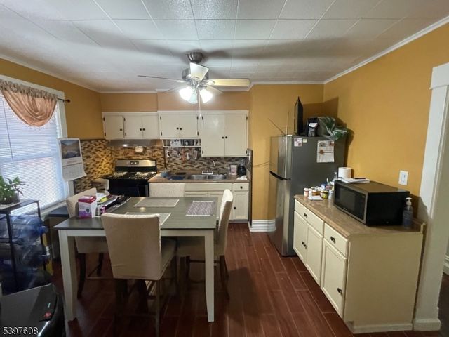 25 Park Ave, Passaic City, NJ 07055