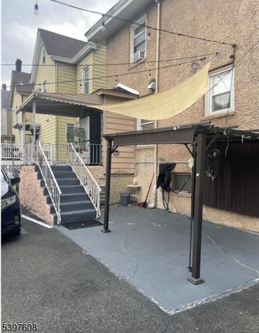 25 Park Ave, Passaic City, NJ 07055