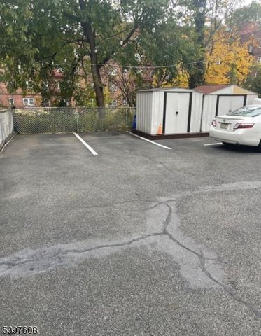 25 Park Ave, Passaic City, NJ 07055